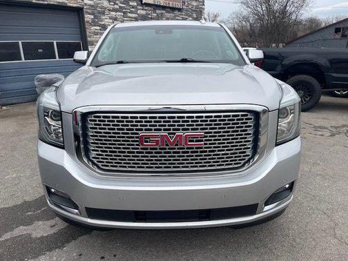 Silver 2017 GMC Yukon XL Denali
