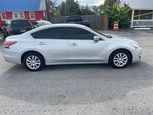 2014 Nissan Altima SV