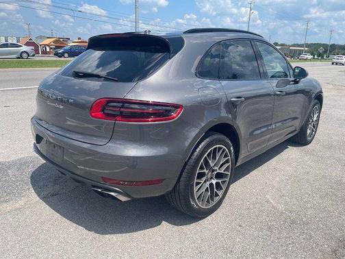 2015 Porsche Macan Turbo