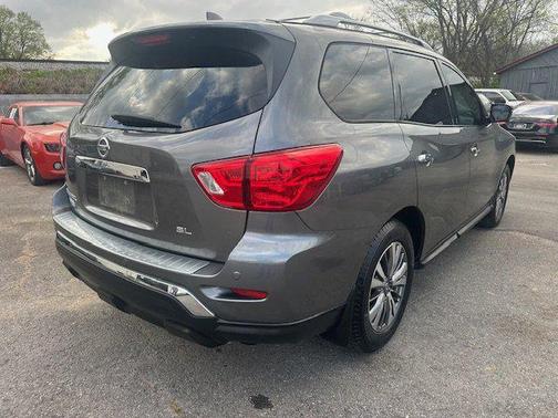 2019 Nissan Pathfinder SL