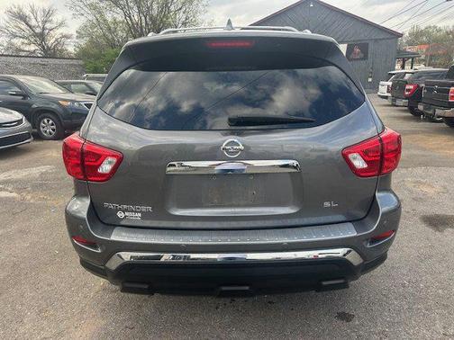 2019 Nissan Pathfinder SL
