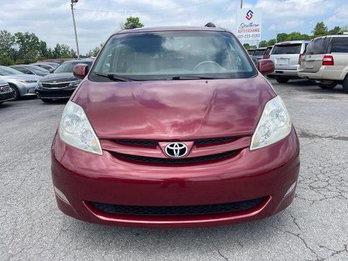 2010 Toyota Sienna XLE
