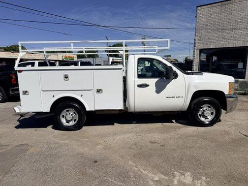White 2008 Chevrolet Silverado 2500 Work Truck