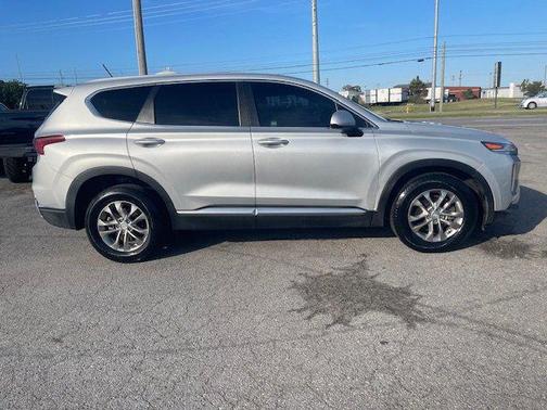 2019 Hyundai SANTA FE SE 2.4