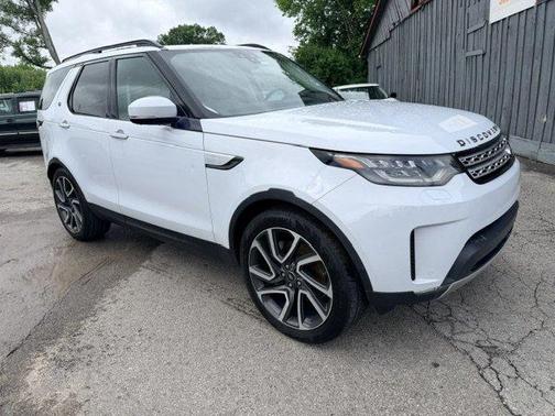 White 2018 Land Rover Discovery HSE Luxury
