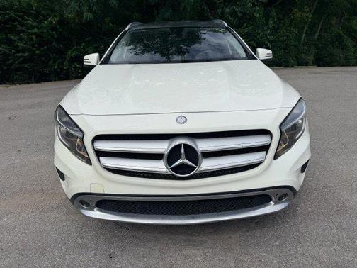 White 2015 Mercedes-Benz GLA-Class GLA 250