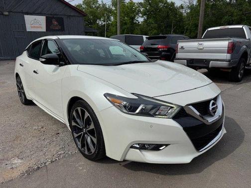 White 2016 Nissan Maxima 3.5 SR