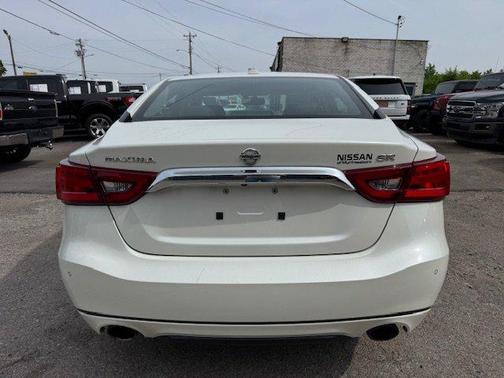 White 2016 Nissan Maxima 3.5 SR