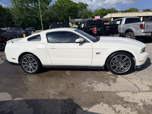 White 2010 Ford Mustang GT
