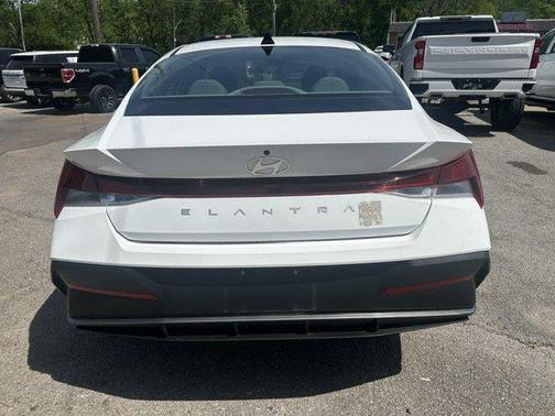 White 2024 Hyundai ELANTRA SEL