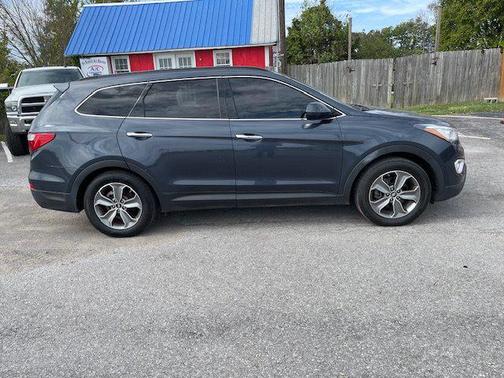 2016 Hyundai SANTA FE SE