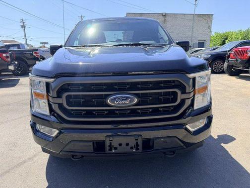 Black 2021 Ford F-150 XLT