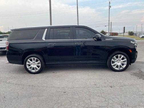 2021 Chevrolet Suburban 4WD High Country