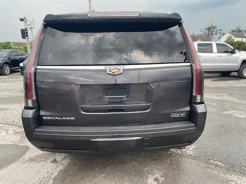2016 Cadillac Escalade Luxury
