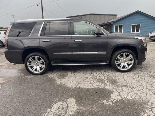 2016 Cadillac Escalade Luxury