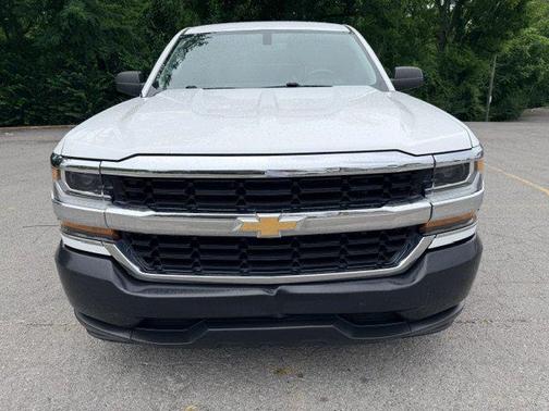 White 2018 Chevrolet Silverado 1500 WT