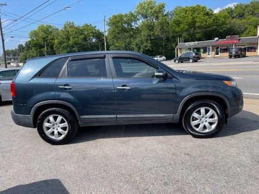 2011 Kia Sorento LX