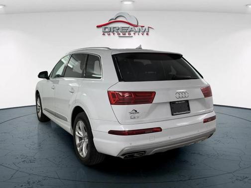 2019 Audi Q7 55 Premium Plus