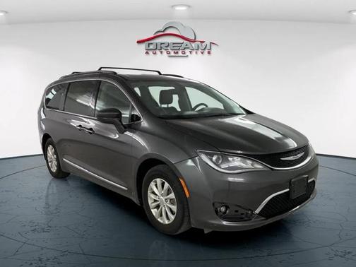 2018 Chrysler Pacifica Touring-L