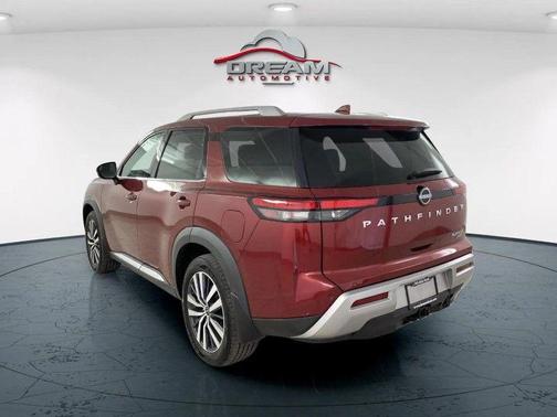 2022 Nissan Pathfinder Platinum