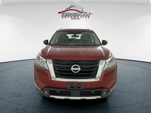 2022 Nissan Pathfinder Platinum