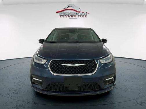 2024 Chrysler Pacifica Touring-L