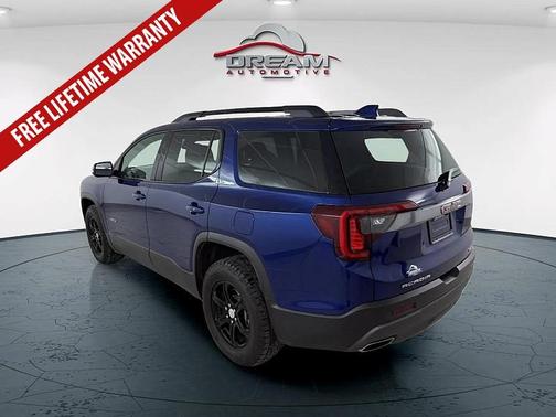 2023 GMC Acadia AT4
