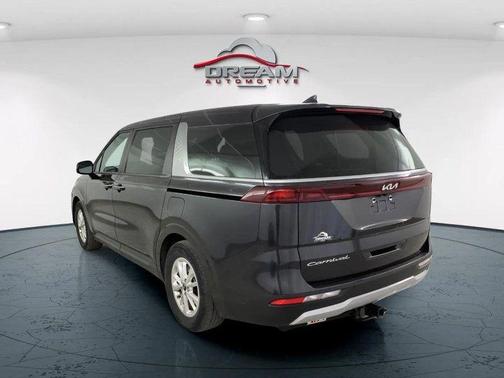 2022 Kia Carnival LXS