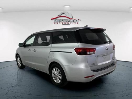 2017 Kia Sedona LX