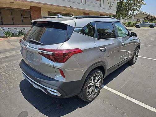 2021 Kia Seltos EX