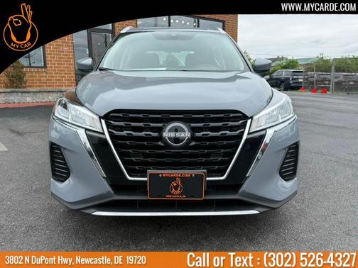 Boulder Gray Metallic 2024 Nissan Kicks SV