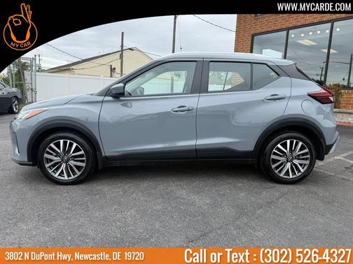 Boulder Gray Metallic 2024 Nissan Kicks SV