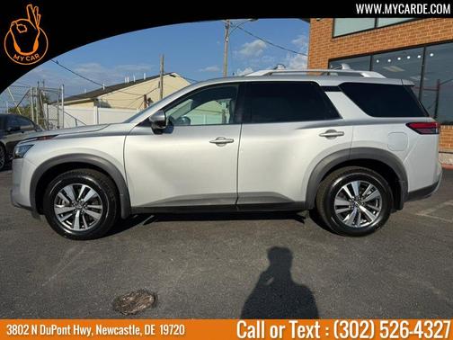 Brilliant Silver Metallic 2022 Nissan Pathfinder SL