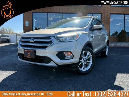 White Gold Metallic 2017 Ford Escape SE