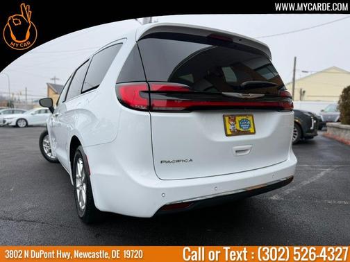 2023 Chrysler Pacifica Touring-L