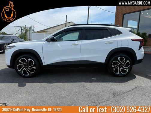 Summit White 2025 Chevrolet Trax 2RS