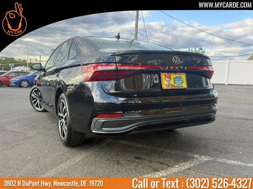Deep Black Pearl Effect 2025 Volkswagen Jetta 1.5T SE