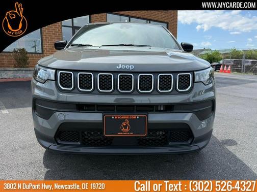 Sting Gray Clearcoat 2023 Jeep Compass Sport
