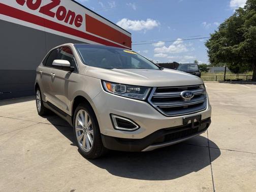 Beige 2017 Ford Edge Titanium