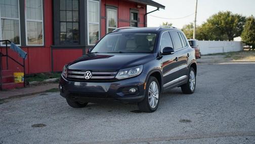 Night Blue Metallic 2016 Volkswagen Tiguan 2.0T SE 4MOTION