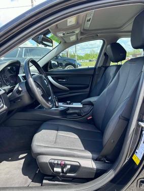 Black 2018 BMW 320 i
