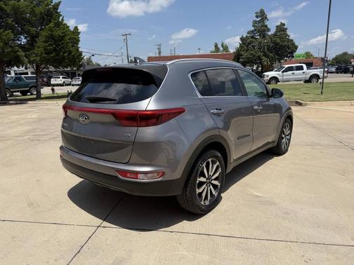 Mineral Silver 2017 Kia Sportage EX