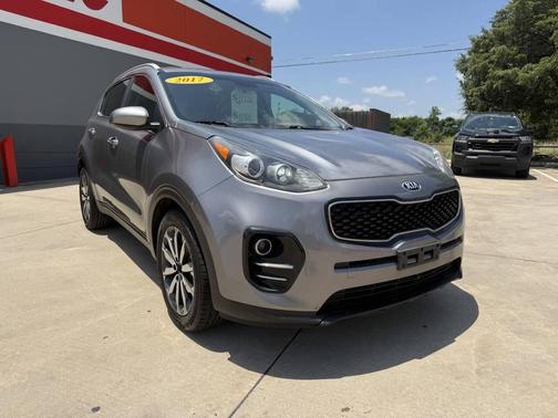 Mineral Silver 2017 Kia Sportage EX