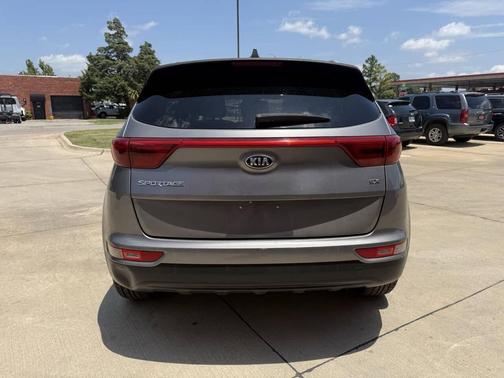 Mineral Silver 2017 Kia Sportage EX