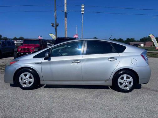 Classic Silver Metallic 2010 Toyota Prius V