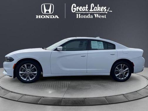 White Knuckle Clearcoat 2022 Dodge Charger SXT