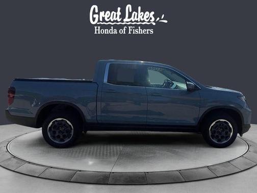 Modern Steel Metallic 2024 Honda Ridgeline RTL