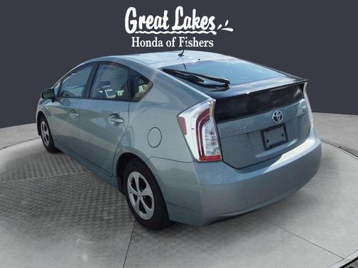 Pearl 2014 Toyota Prius Two