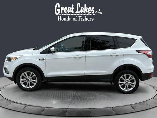 OXFORD WHITE 2017 Ford Escape SE