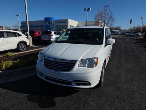 2015 Chrysler Town & Country Touring